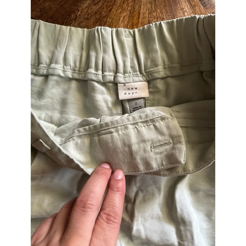 A‎ New Day light green short